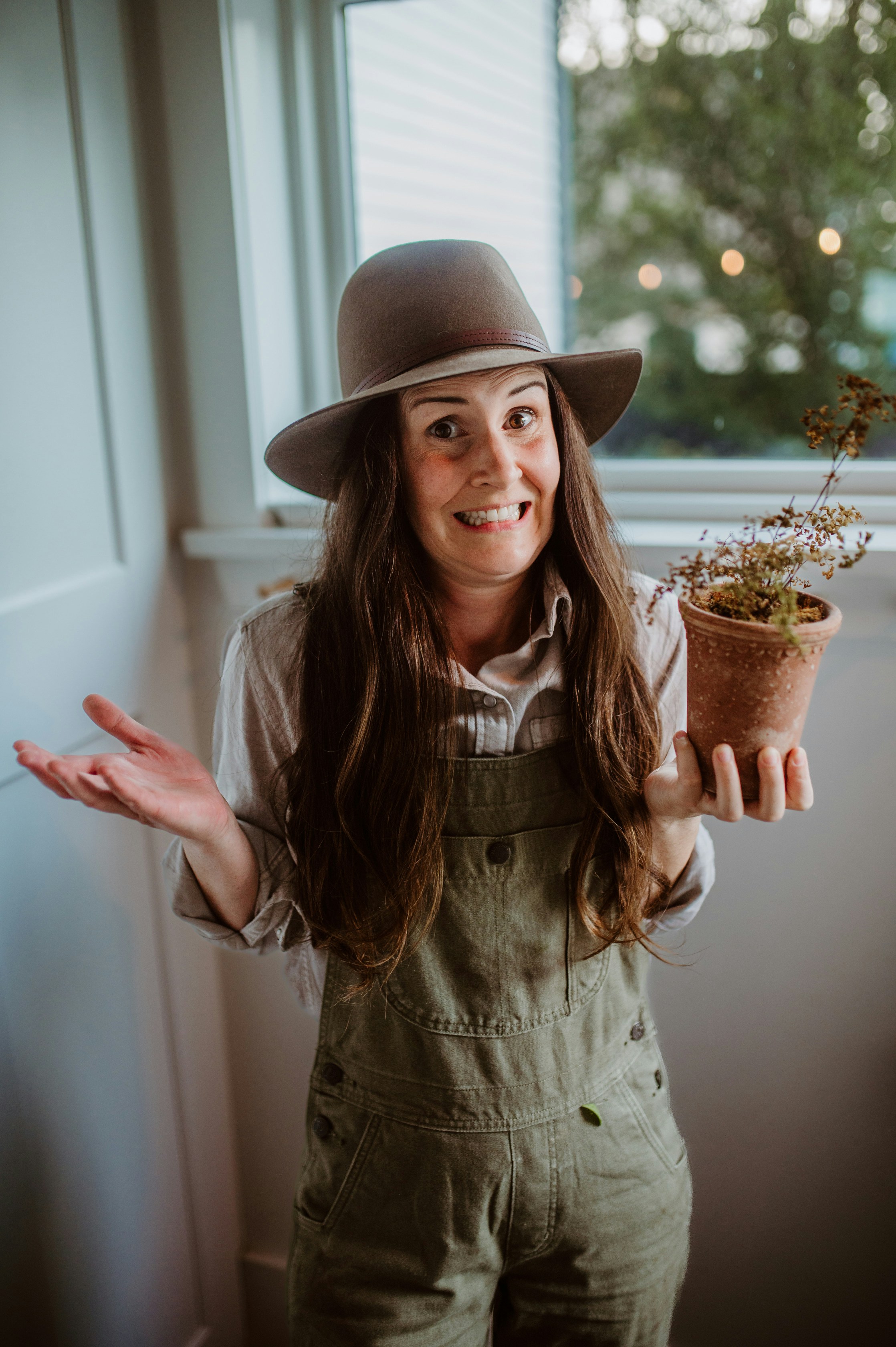 Photo by Amie Roussel on Unsplash, time management, time management for women, how to manage everything and not burn out, how to manage everything with a child, how to manage everything for a woman, being resourceful, procrastination