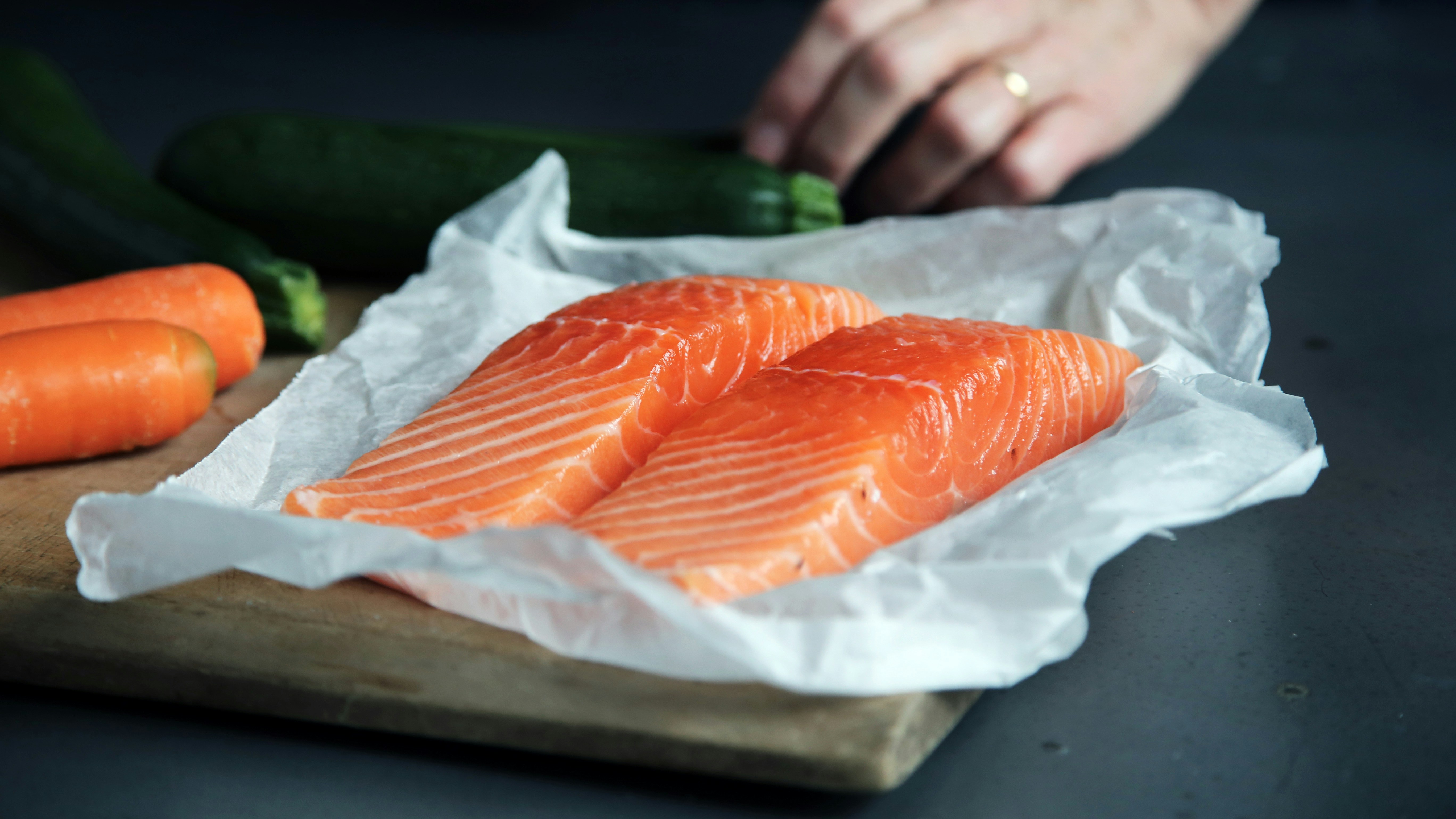 Photo by Caroline Attwood on Unsplash, women's health, foods for women's health, hormones and diet, what to eat for women's health, diet for women's health