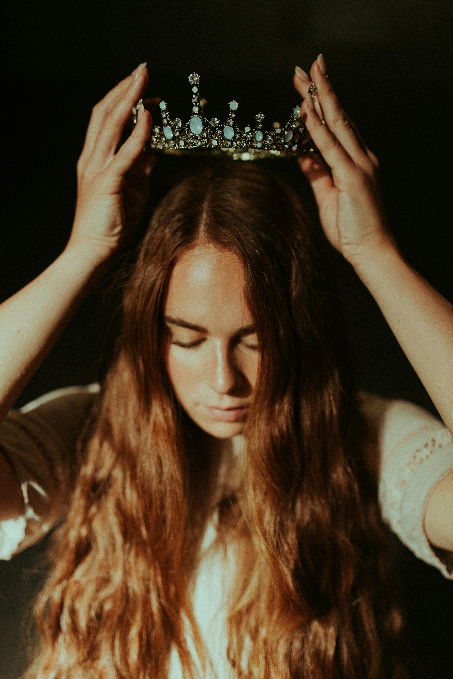 Crown, Photo by Jared Subia on Unsplash, affirmations, self-esteem, confidence, inner critic, imposter syndrome, psychology, online psychologist, happiness